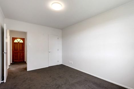 Photo of property in 98 Ruskin Road, Newlands, Wellington, 6037