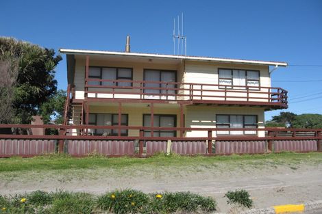 Photo of property in 11 Koputara Road, Himatangi Beach, Foxton, 4891