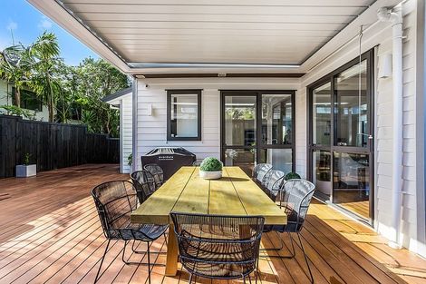 Photo of property in 34a Lyons Avenue, Murrays Bay, Auckland, 0630