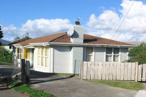 Photo of property in 27 Whenua View, Titahi Bay, Porirua, 5022