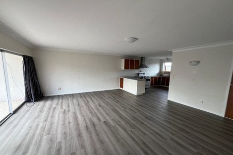 Photo of property in 3/8 Pamela Place, New Lynn, Auckland, 0600