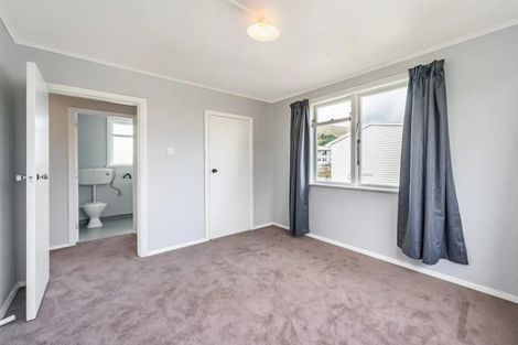 Photo of property in 40 Bell Street, Tawa, Wellington, 5028