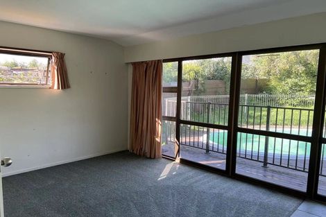 Photo of property in 24 Bond Crescent, Forrest Hill, Auckland, 0620