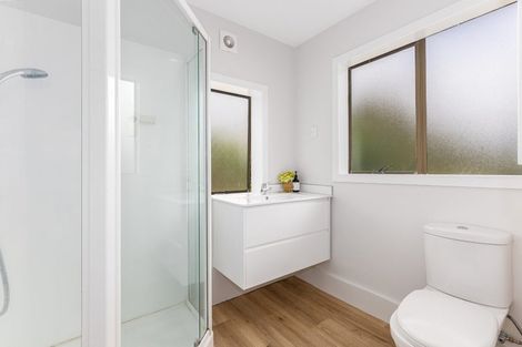 Photo of property in 20 Cornwall Crescent, Cannons Creek, Porirua, 5024