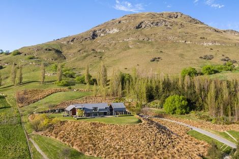 Photo of property in 16 Beechwood Lane, Lower Shotover, Queenstown, 9371