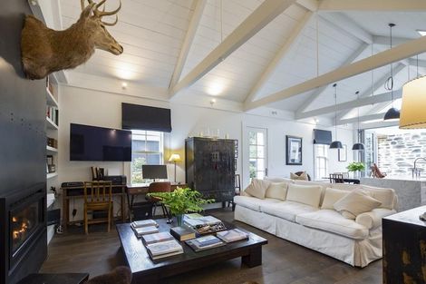 Photo of property in 32 Flynn Lane, Arrowtown, 9302