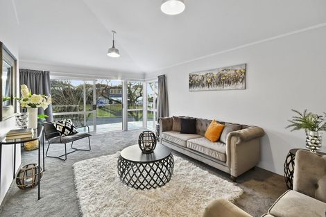 Photo of property in 1 Tremen Place, Pukekohe, 2120