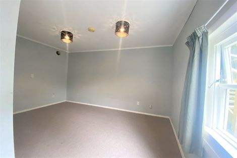 Photo of property in 3 Montgomery Avenue, Karori, Wellington, 6012