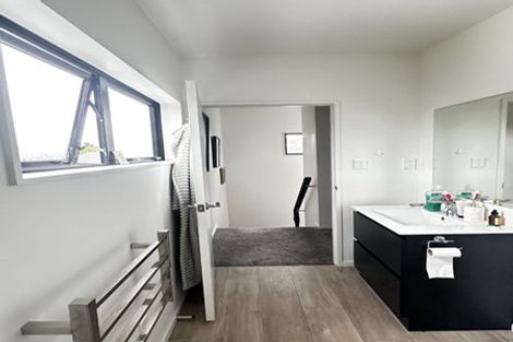 Photo of property in 61e Andrew Road, Howick, Auckland, 2010