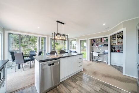 Photo of property in 527 Whitemans Valley Road, Whitemans Valley, Upper Hutt, 5371