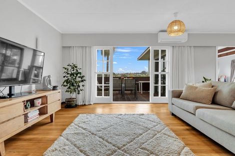 Photo of property in 14 Brightside Road, Stanmore Bay, Whangaparaoa, 0932