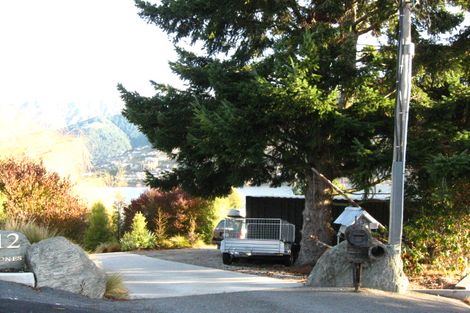 Photo of property in 17 Lewis Road, Kelvin Heights, Queenstown, 9300