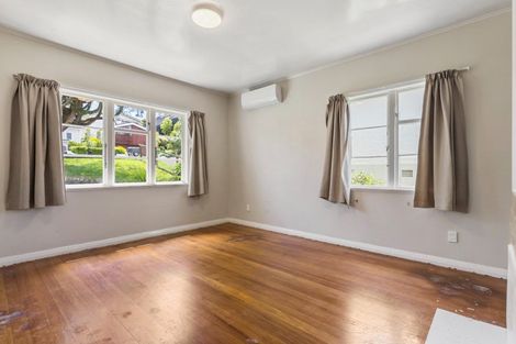 Photo of property in 18 Westmere Crescent, Westmere, Auckland, 1022