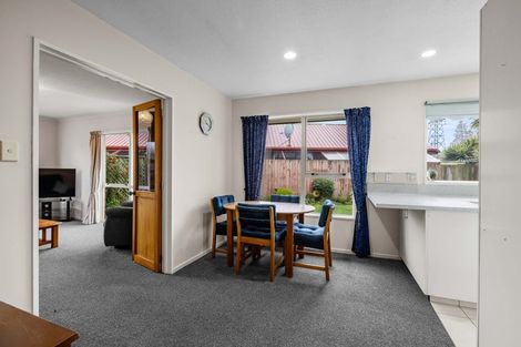 Photo of property in 2/9 Showgate Avenue, Sockburn, Christchurch, 8042