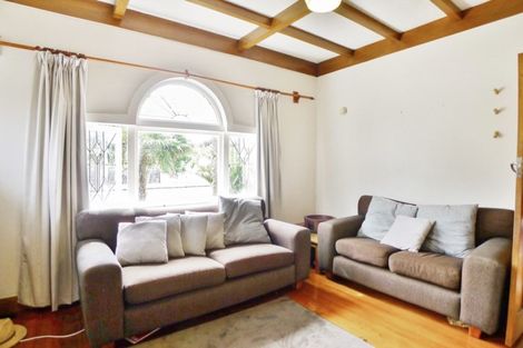 Photo of property in 32 Queensway, Three Kings, Auckland, 1024