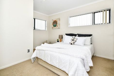 Photo of property in 17 Kokako Rise, Papakura, 2110