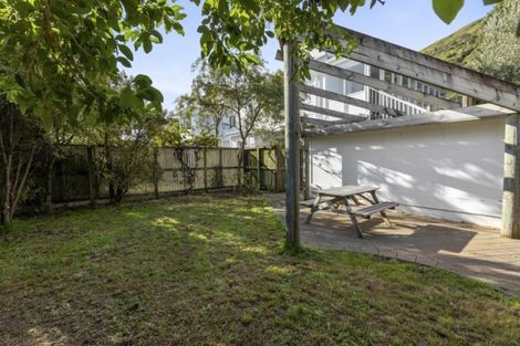 Photo of property in 3/264 Muritai Road, Eastbourne, Lower Hutt, 5013