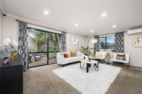 Photo of property in 348b Royal Road, Massey, Auckland, 0614