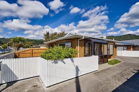 Photo of property in 1/30 Rata, Naenae, Lower Hutt, 5011