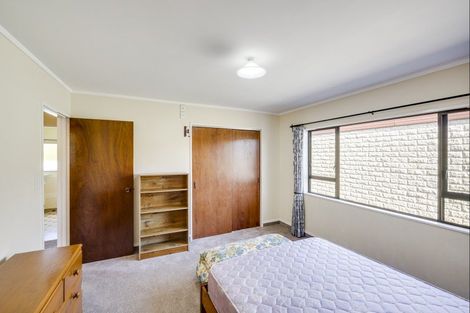 Photo of property in 2/52 Avondale Road, Taradale, Napier, 4112