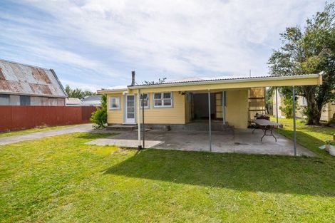Photo of property in 17 Waite Street, Featherston, 5710