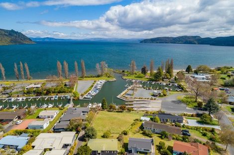 Photo of property in 44 Marina Terrace, Kinloch, Taupo, 3377