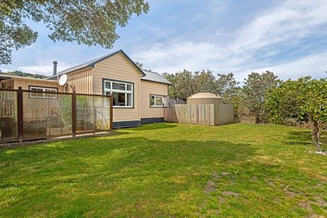 Photo of property in 15 Domain Road, Ormond, Gisborne, 4071