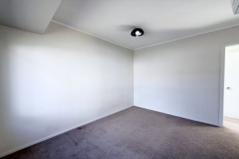 Photo of property in 122 Hugh Green Drive, Pinehill, Auckland, 0632