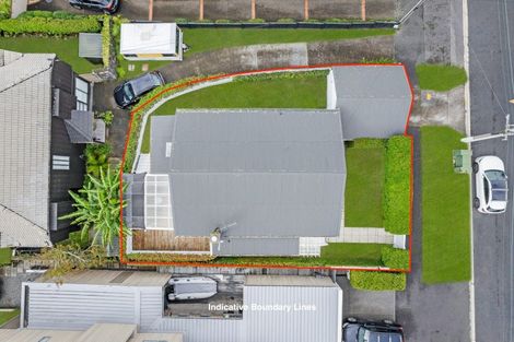 Photo of property in 1/10 Merani Street, Narrow Neck, Auckland, 0622