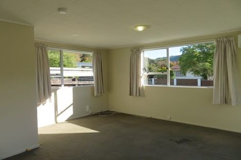 Photo of property in 1/56 Gemstone Drive, Birchville, Upper Hutt, 5018