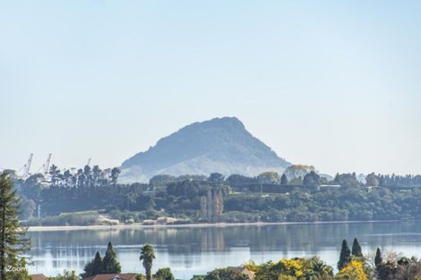 Photo of property in 60 Oteki Park Drive, Welcome Bay, Tauranga, 3112