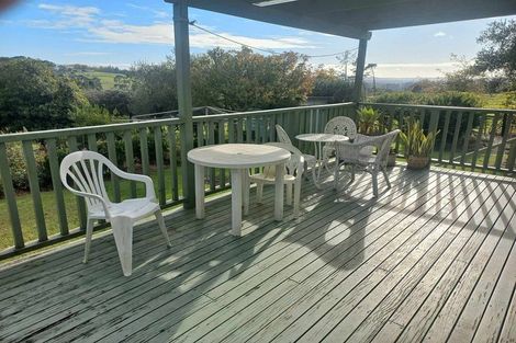 Photo of property in 140 Hanham Road, Kumeu, 0891