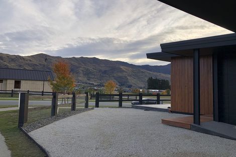 Photo of property in 1 Campbell Road, Wanaka, 9305