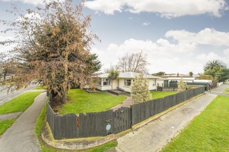 Photo of property in 21 Botanical Road, Takaro, Palmerston North, 4412