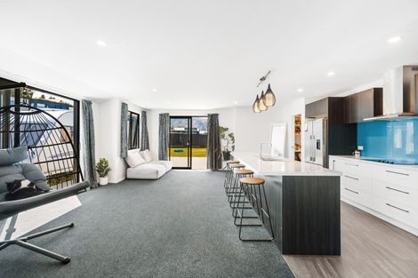 Photo of property in 10 Magpie Place, Lake Hawea, 9382