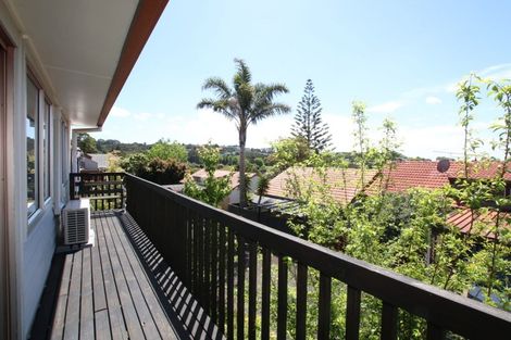 Photo of property in 1a Dolbear Street, Titirangi, Auckland, 0604