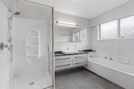 Photo of property in 5 Fairfax Terrace, Frankleigh Park, New Plymouth, 4310