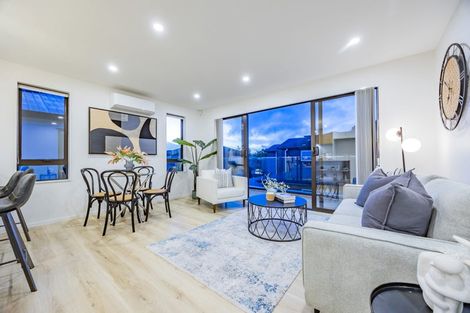 Photo of property in 3c Dawnhaven Drive, Te Atatu Peninsula, Auckland, 0610