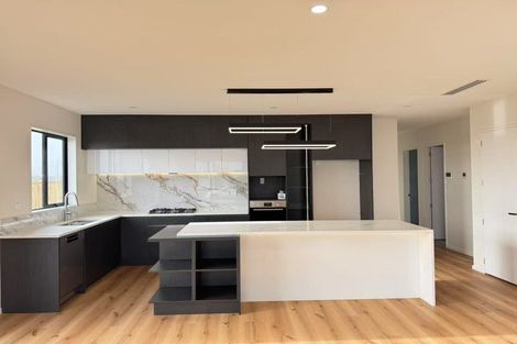 Photo of property in 5 Ritetai Street, Clarks Beach, 2122