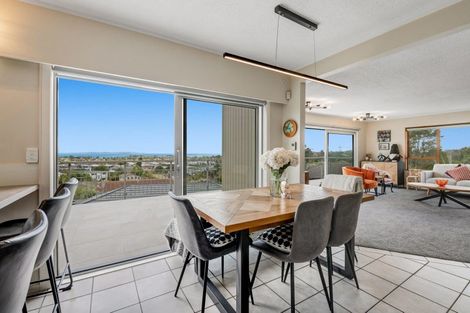 Photo of property in 20 Whangaparaoa Road, Red Beach, 0932