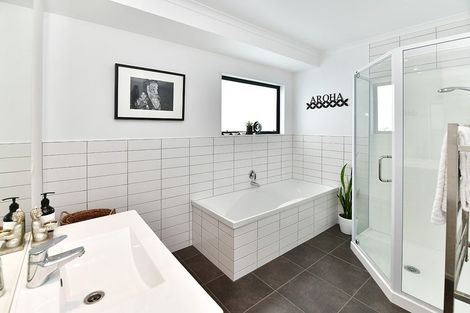 Photo of property in 4 Serene Place, Gulf Harbour, Whangaparaoa, 0930