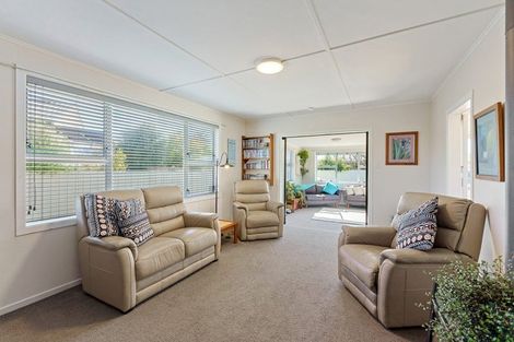 Photo of property in 61 Martin Road, Paraparaumu Beach, Paraparaumu, 5032