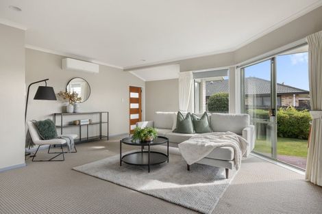 Photo of property in 5 Burnt Oak Drive, Pyes Pa, Tauranga, 3112