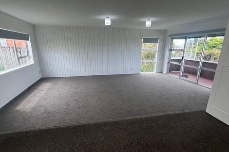 Photo of property in 63 Litten Road, Cockle Bay, Auckland, 2014