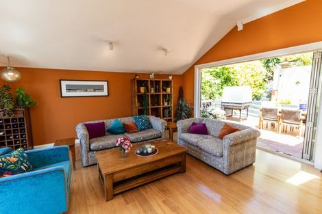 Photo of property in 16 Fortunatus Street, Brooklyn, Wellington, 6021