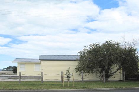 Photo of property in 33 Manaia Road, Tairua, 3508