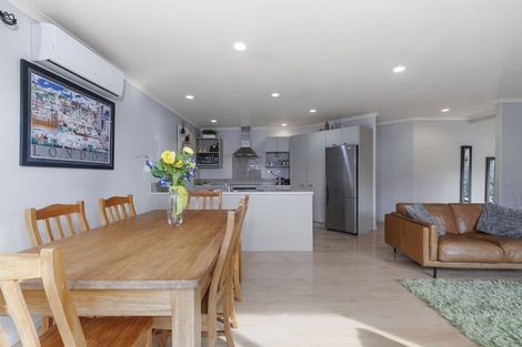 Photo of property in 57 Nimstedt Avenue, Oteha, Auckland, 0632