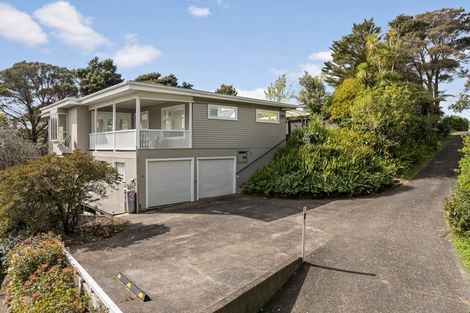 Photo of property in 15 Taioma Crescent, Te Atatu Peninsula, Auckland, 0610