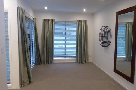 Photo of property in 4f Regent Street, Newtown, Wellington, 6021