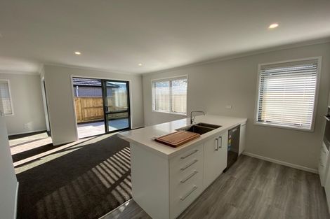 Photo of property in 40 Hills View Drive, Papamoa, 3118